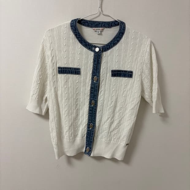 게스 화이트 데님 포인트 가디건 M