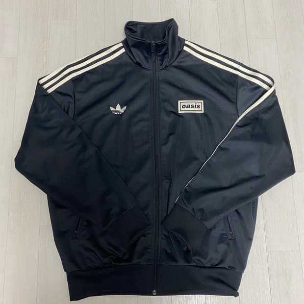 adidas 아디다스 oasis firbird (size L)