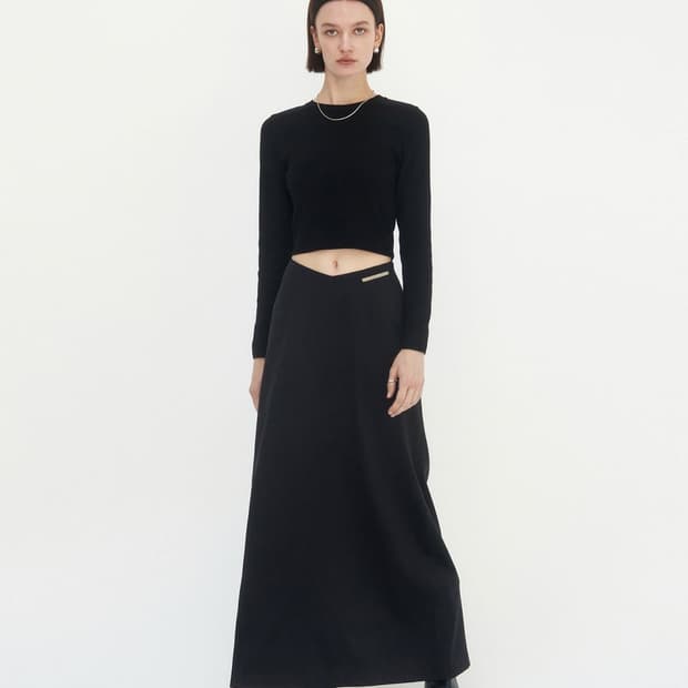 스커트( V Low-Waist Long Skirt [ Black ] )