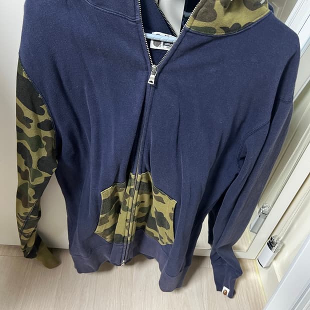 베이프 네이비 카모 후드집업 판매합니다