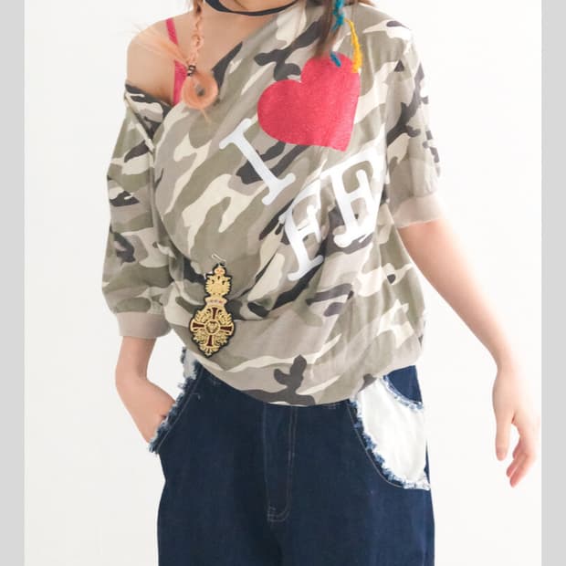 샵페어리 cowl neck button t-shirt (camo)