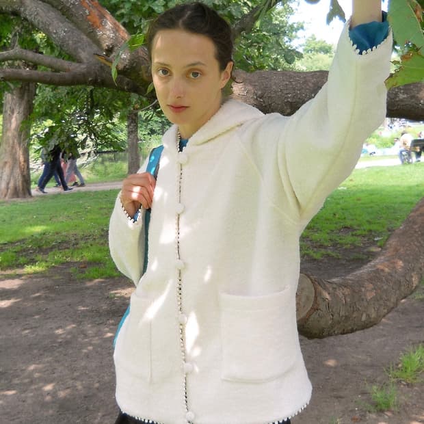 HOODED BOUCLE CARDIGAN DOVE