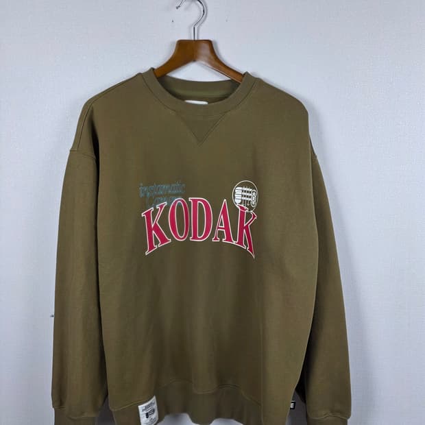 코닥 인스타매틱 오버핏 기모 맨투맨 카키 2XL