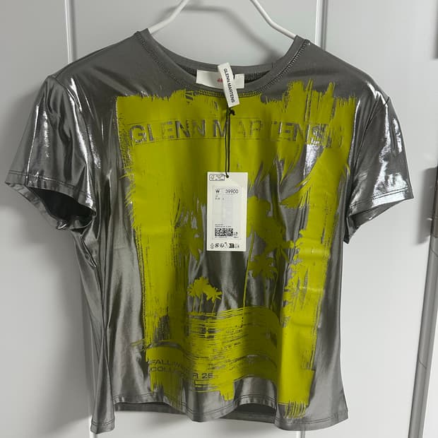 H&M x 글렌 마틴스 프린티드 메탈릭 티셔츠 실버 그린 L