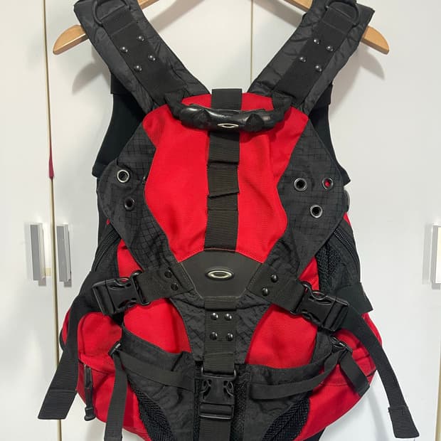 오클리 백팩 레드/블랙