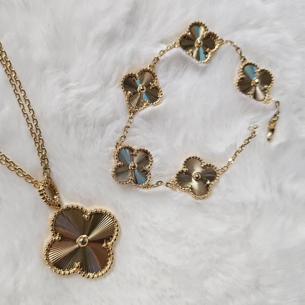 Van cleef & Arpels 목걸이 , 팔찌 (새상품)