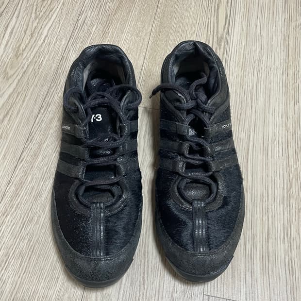 Y-3 요지야마모토 스니커즈