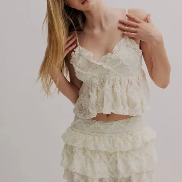 쓰리타임즈 로지탑 아이보리 threetimes rosy top