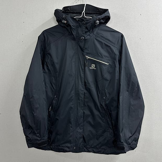 살로몬 바람막이 M 