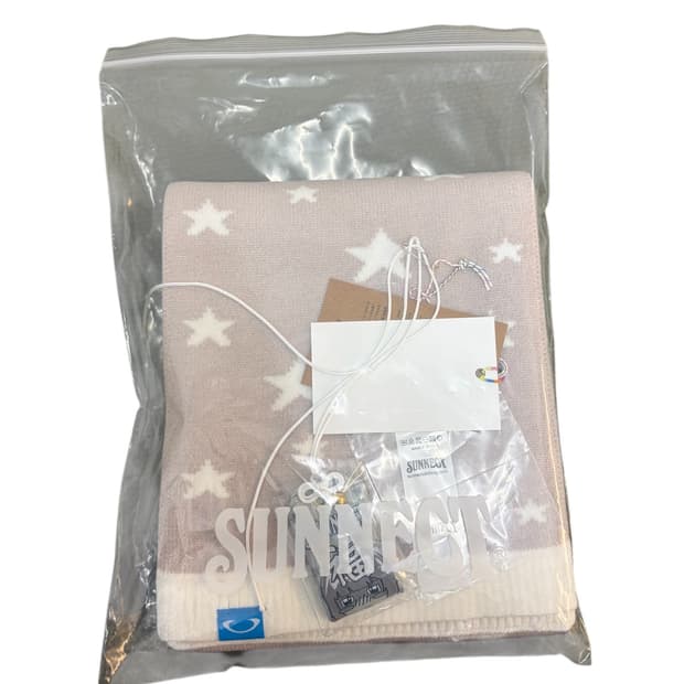 써넥트 베이지 컬러 머플러 / os