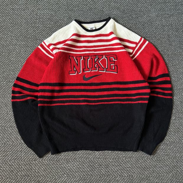 올드 나이키 스펠아웃 아크릴 스웨터 (105)