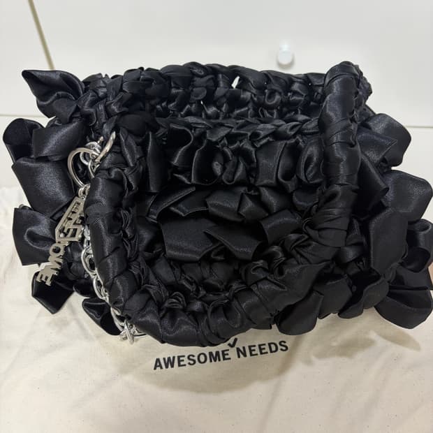 어썸니즈 핸디크래프트 글로우 백 블랙