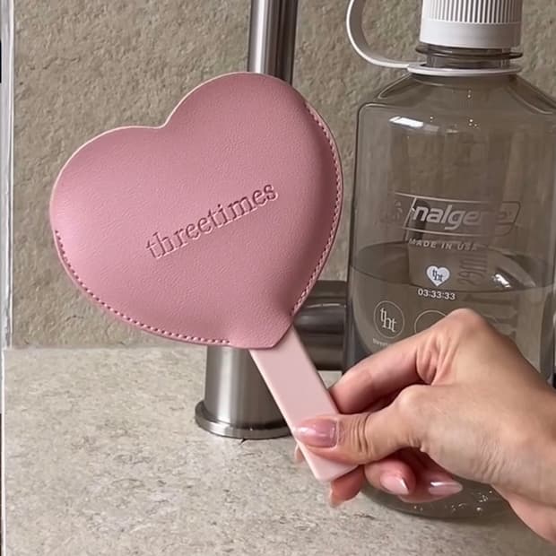 [새상품] 쓰리타임즈 6주년 하트 손거울