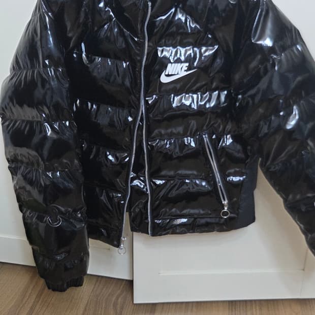 나이키 우먼 유광패딩 