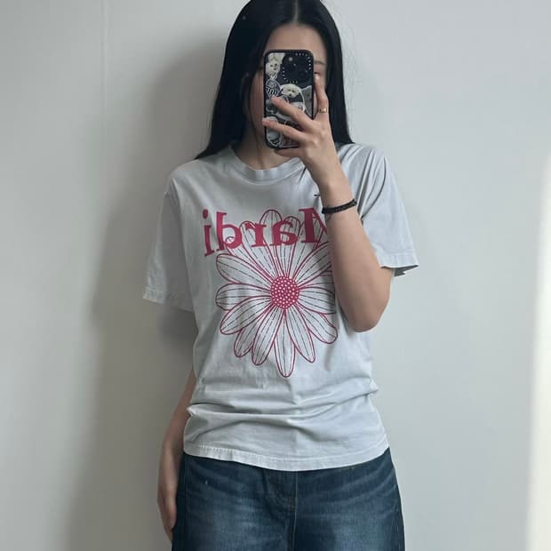 마르디 메크르디 빅로고 화이트 반팔 티셔츠