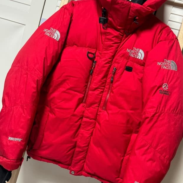노스페이스 히말라야 패딩 레드색상 xs 13년식 해외판