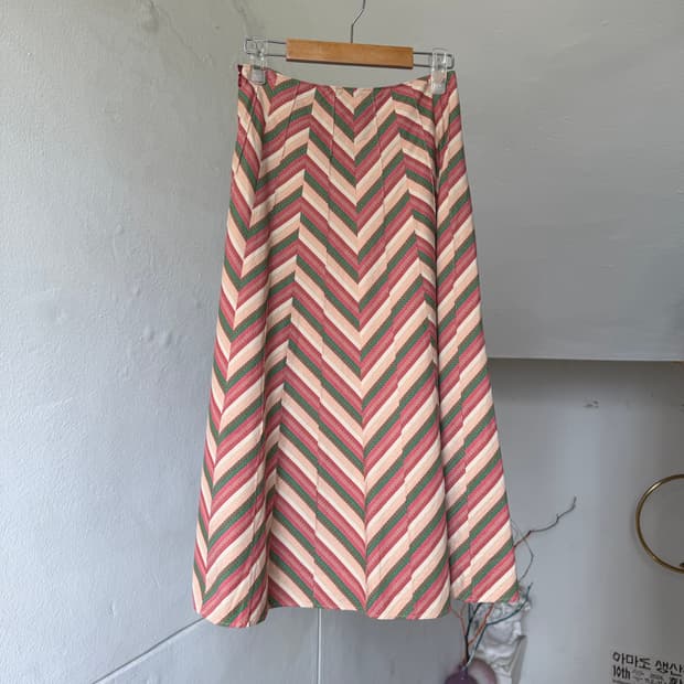 레이온 100% 플레어 a라인 미디 스커트