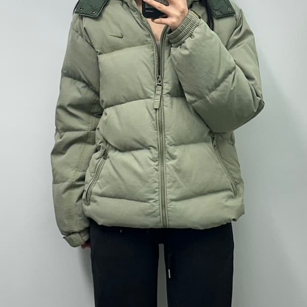 나이키 00s 뉴챔프 카키 패딩