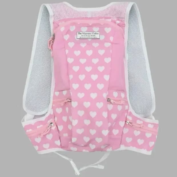 더뮤지엄비지터 메쉬 하트 백팩 핑크