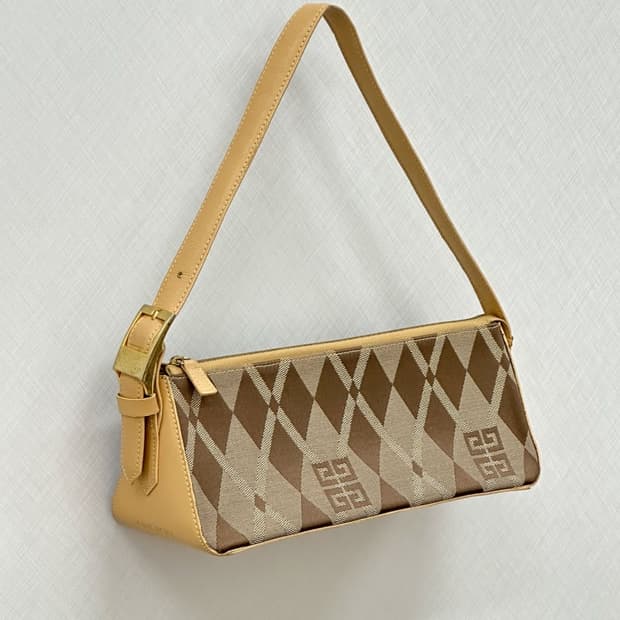 givenchy / 지방시 베이지 로고 숄더백 