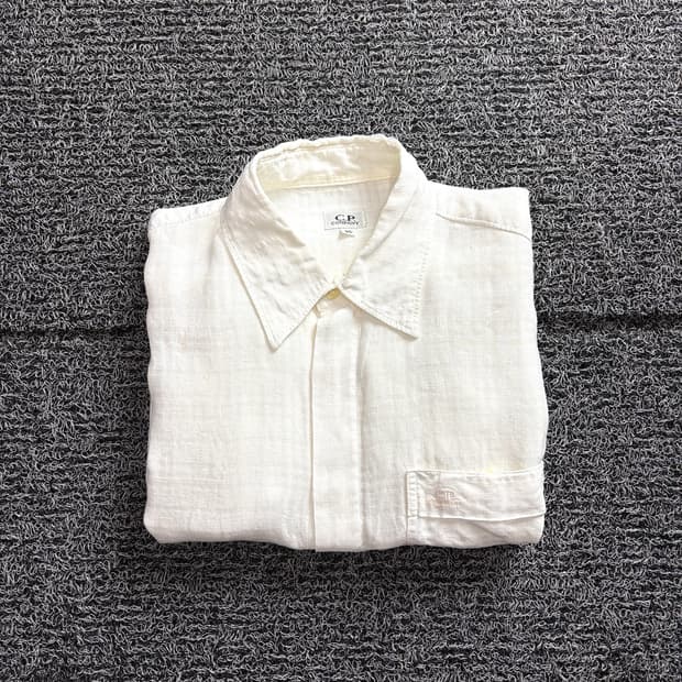 CP 컴퍼니 미니멀 린넨 하프 슬리브 셔츠 3231