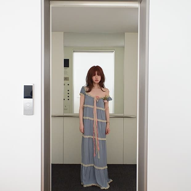 프레클 silk strap tiered maxi dress