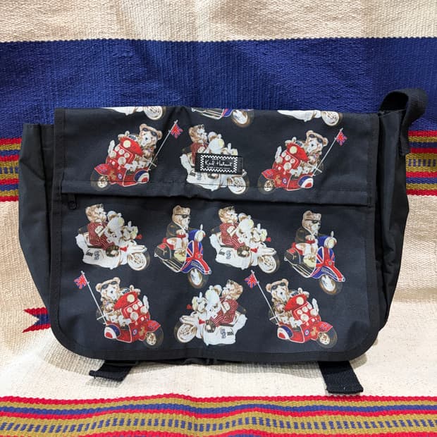 칼 헬무트 메신저 크로스백 / karl helmut cross bag