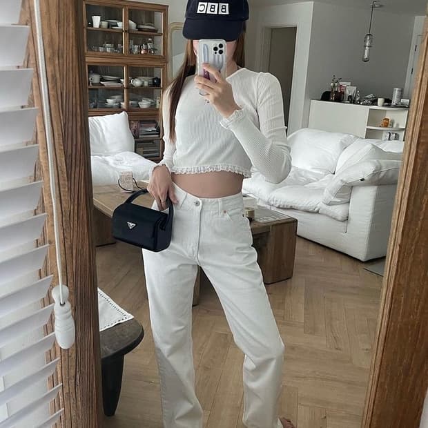 샵오눅 white egg jeans 화이트팬츠 시시아사우르스