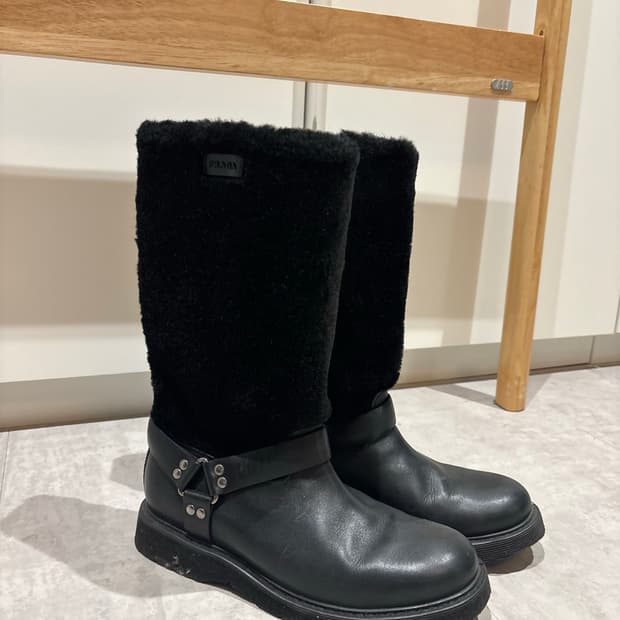 Prada 프라다 시어링 바이커 부츠