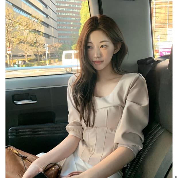 제니오 미니멀리스트 7부 블라우스 