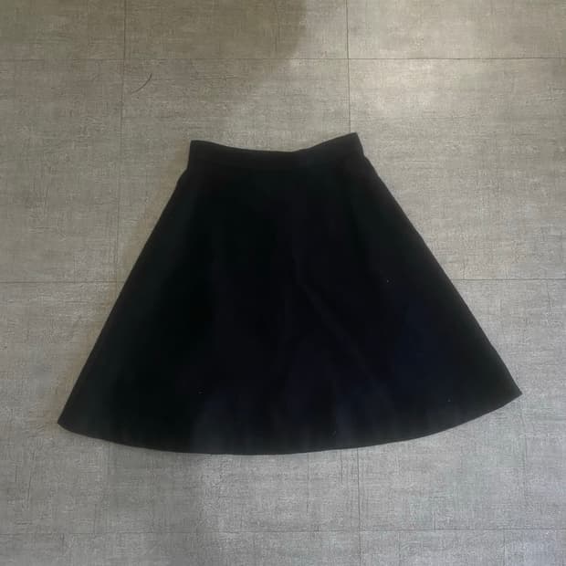 일본빈티지 Nolleys 하구미모리걸 바선생 울 퍼퓰럼a핏 미디스커트