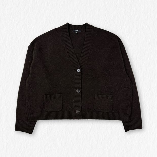 유니클로 크롭 니트 가디건 브라운