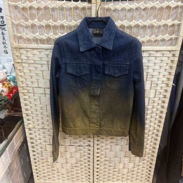 38/44-55 정품 펜디 크롭 데님자켓 팝니다