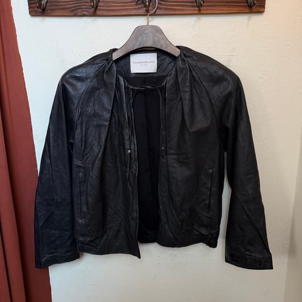 투모로우랜드 양가죽자켓