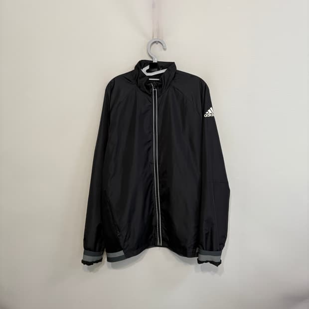 아디다스 남성 바람막이 105
