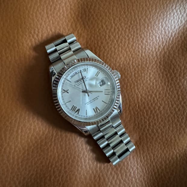 세이코 MOD 오토매틱 시계 (데이데이트)