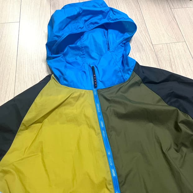 마르니(Marni)x유니클로 윈드브레이커 XL
