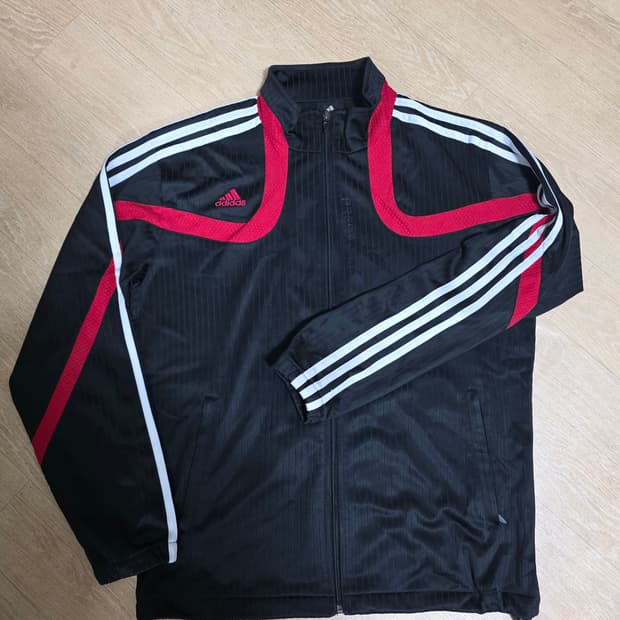 아디다스 프레데터 저지 트랙탑