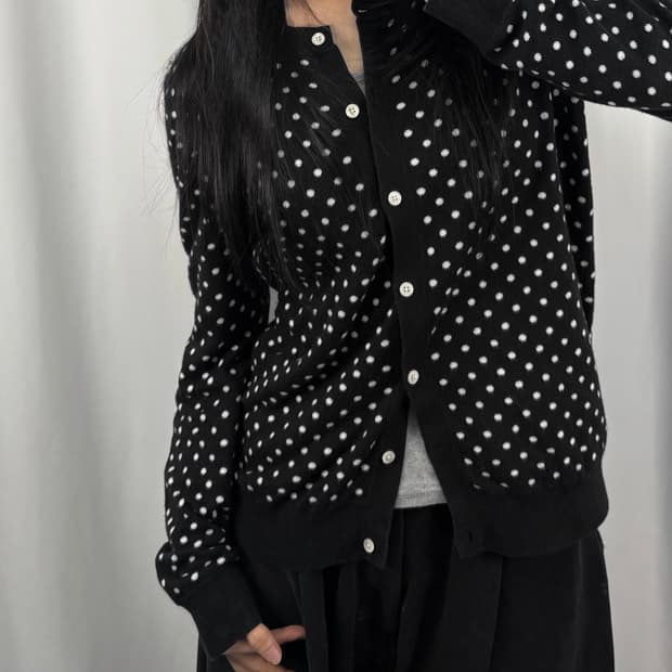 폴로 블랙 도트 가디건