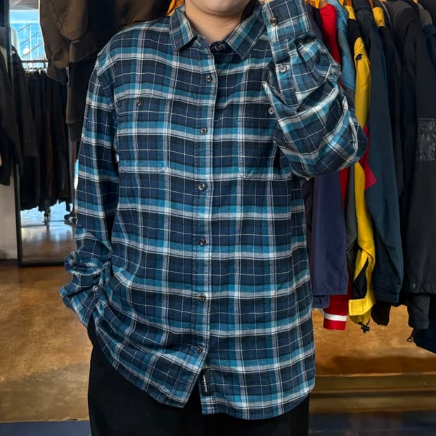 반스 체크 셔츠