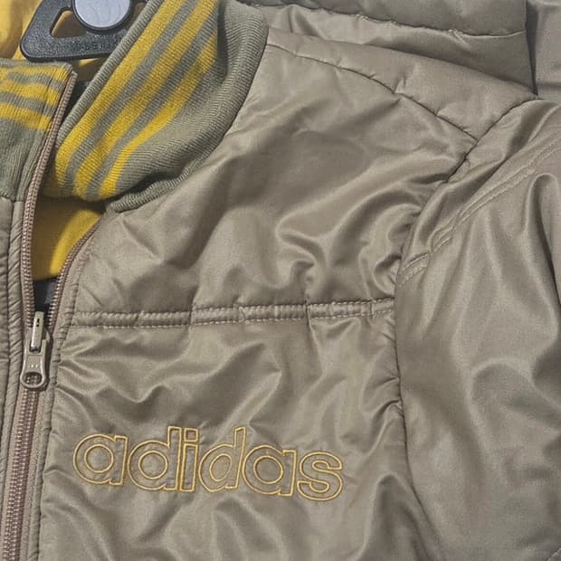 아디다스 JD2027 리버시블 경량패딩