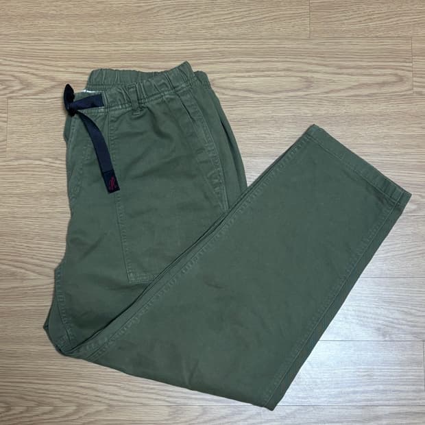 그라미치 루즈 테이퍼드 팬츠 M 올리브