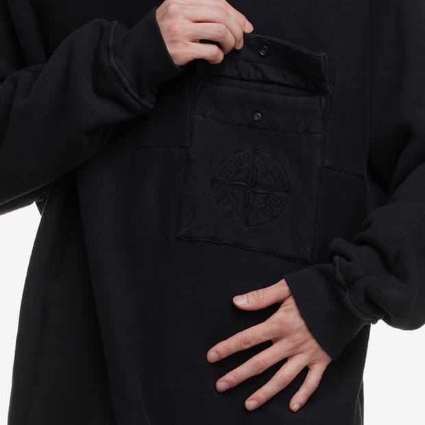 스톤아일랜드 다이아고날 스트레치 프렌치 테리 가먼트 다이드 크루 블랙