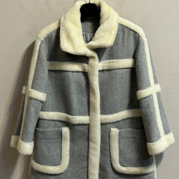 듀엘 그레이 무톤 트리밍 자켓