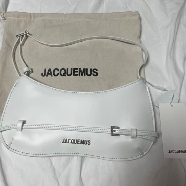 자크뮈스 르 비주 세인튜어 벨티드 숄더백 오프 화이 트
