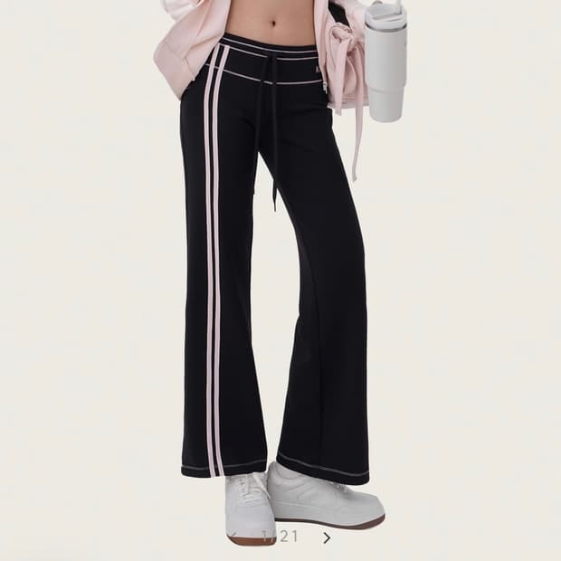클리시어 벨라 핑크 라인 트랙 팬츠 블랙