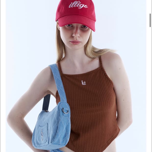 illigo 일리고 레터링 로고 볼캡 레드