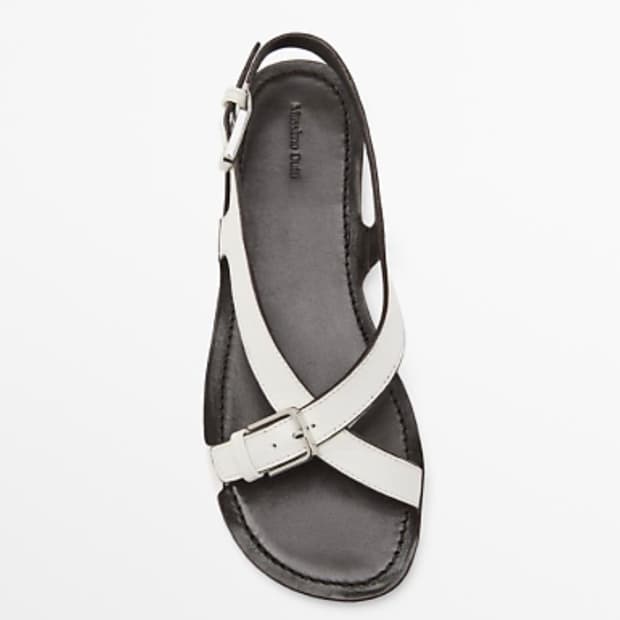 Massimo Dutti 레더 플랫 샌들 버클 디테일 240
