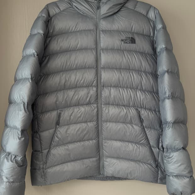 노스페이스 마티에 라이트 그레이 XL 팝니다.