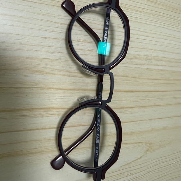 안네발렌틴 M2 와인 컬러 판매합니다